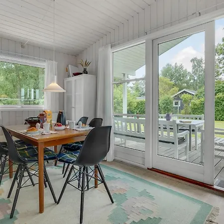 Stunning In Idestrup With Wifi Tatil Evi Bøtø By