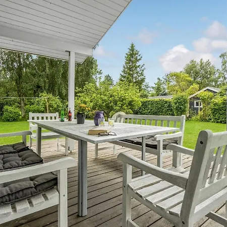 Stunning In Idestrup With Wifi *