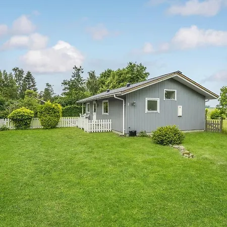 Tatil Evi Stunning In Idestrup With Wifi