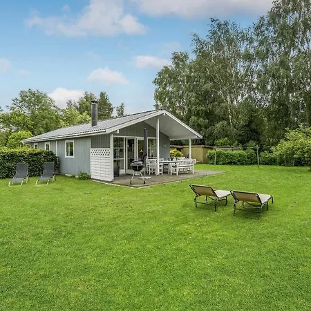 Stunning In Idestrup With Wifi * Bøtø By